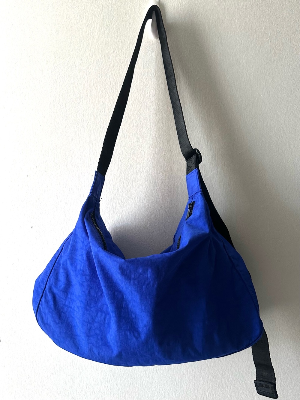 BAGGU Lapis Large Cargo Crossbody Beautiful Color Rare Hard to Find